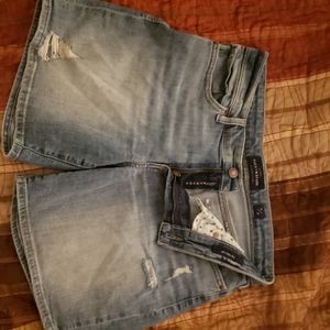 Lucky brand ...the roll up shorts ...size 8/29